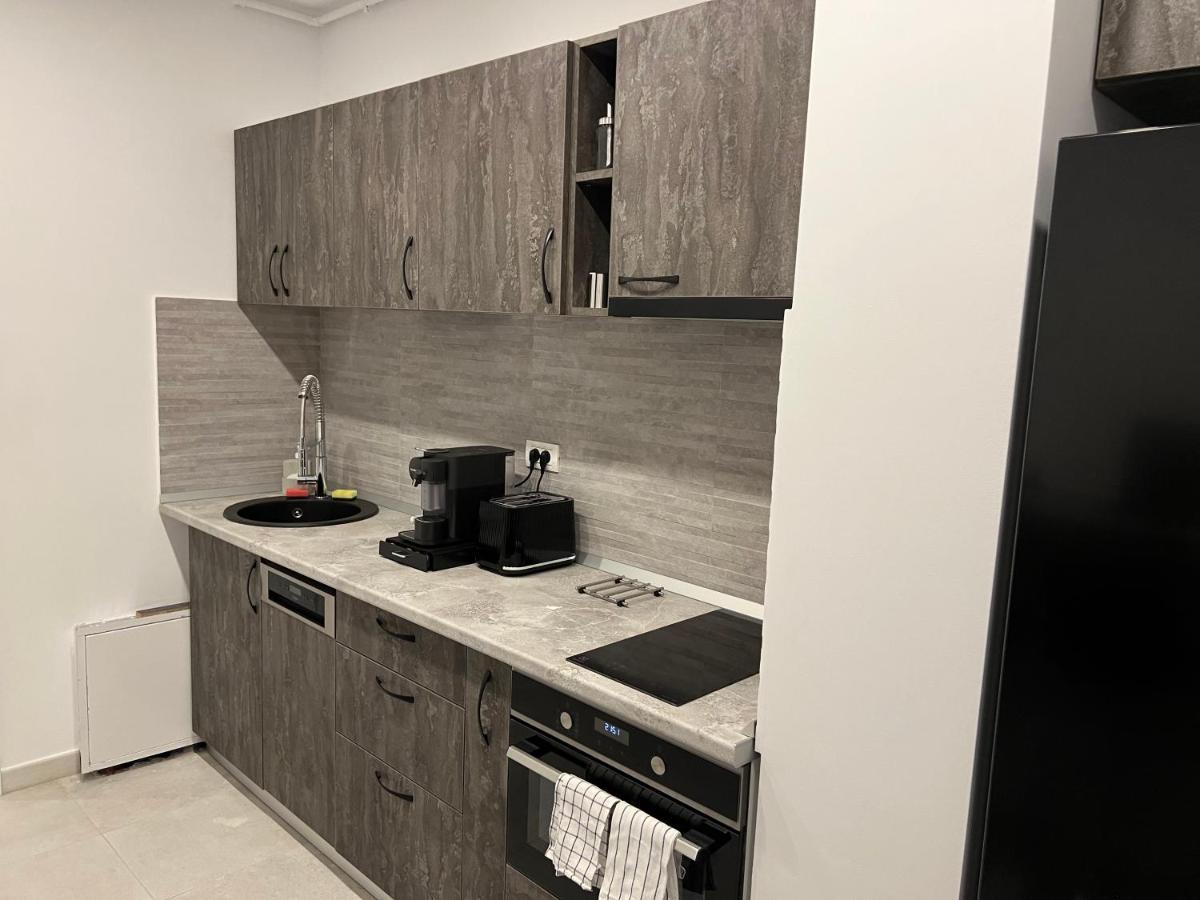 Stunning 2-Room Penthouse With Lakeview W11 บูคาเรสต์ ภายนอก รูปภาพ