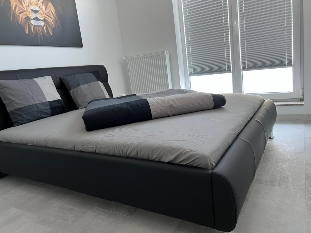 Stunning 2-Room Penthouse With Lakeview W11 บูคาเรสต์ ภายนอก รูปภาพ